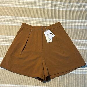 NWT commense size Small shorts